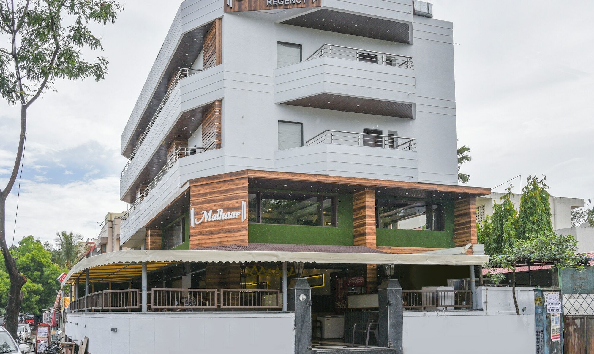 Treebo Malhaar Regency Hotel Chinchvad Exterior photo